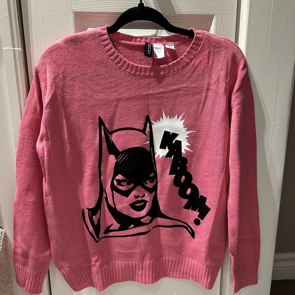 SALE 💙 H&M 💙 Divided KABOOM Batwoman Graphic Sweater S